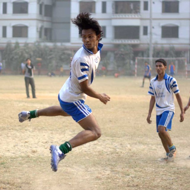 Farnando? Here is Asif still in the air after a great head-shot!