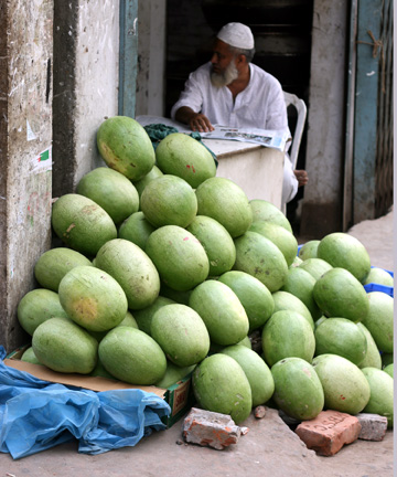 Sidewalk taken over! Sidewalk taken over!