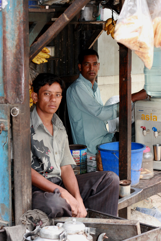 EAGER FOR PHOTO EAGER FOR PHOTO