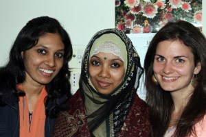 Scarlett on the right, with friends which will surely miss her.