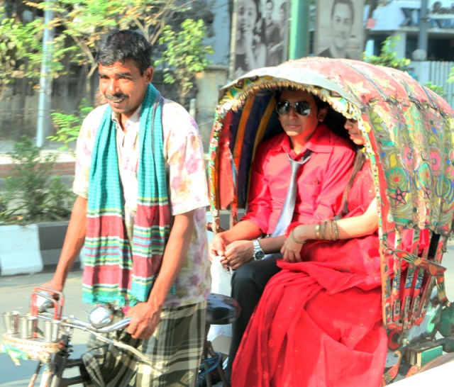 Rickshaw Valentine's Day travelers.