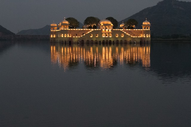 marlandphotos-blog-photography-Travel-India-Reflection-night-Jaipur